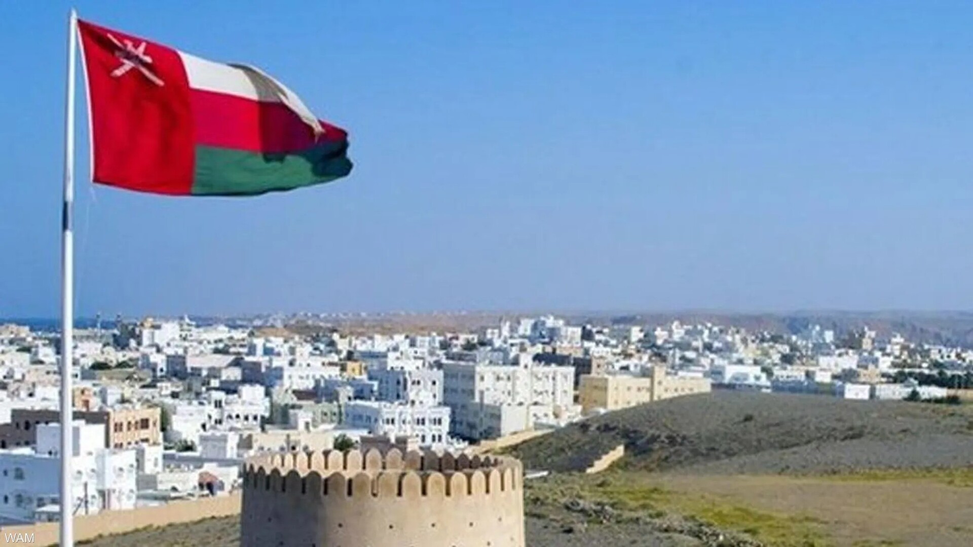 إصابة وافدين في استهداف لمبنى سكني بولاية بخاء