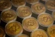 بيتكوين تكسر حاجز 80 الف دولار وسط تراجع الدولار