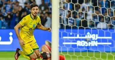 ماذا قدم محمد شريف مع الخليج بالدوري السعودي قبل نهاية عقده؟