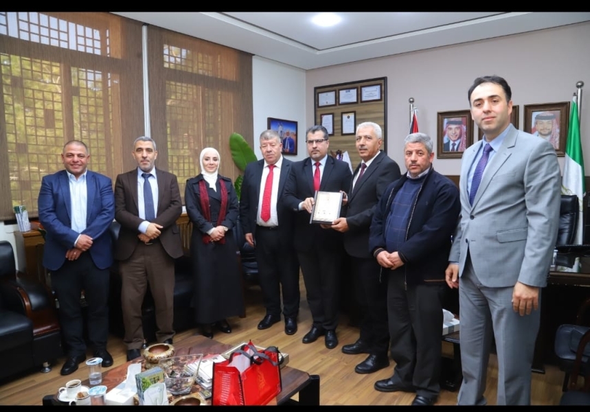 رئيس جامعة البترا يستقبل وفدا من جامعة بوليتكنك فلسطين لبحث تفعيل اتفاقية التعاون المشترك