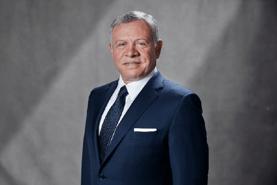 الملك يعود إلى أرض الوطن بعد زيارة عمل إلى السعودية