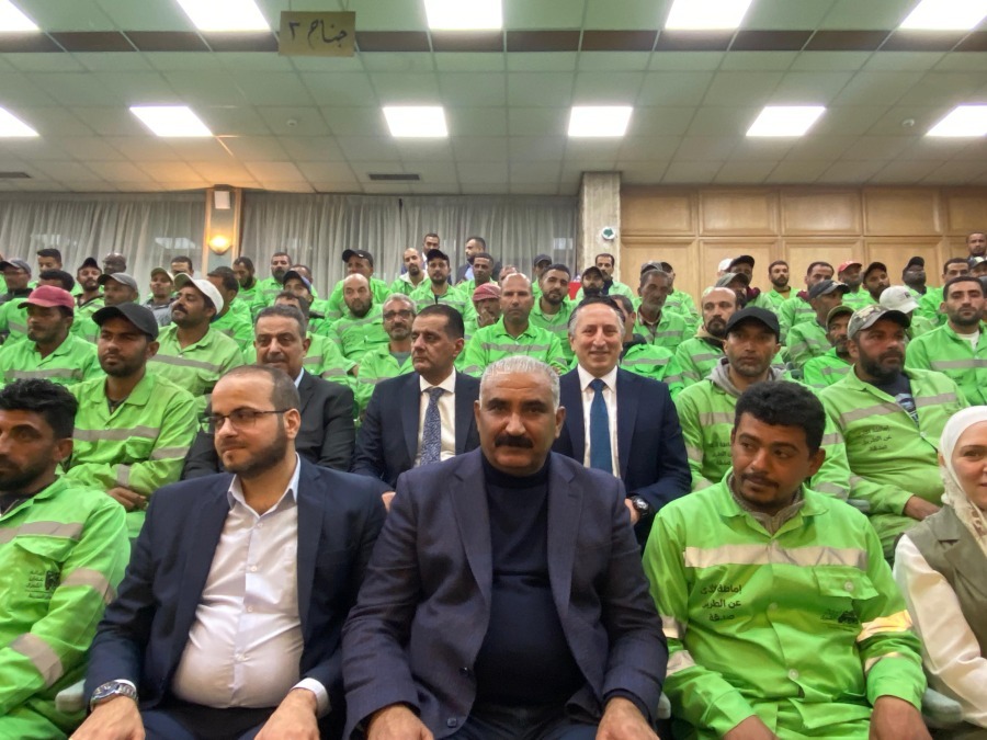 أبو رمان : العمل النيابية تحتفل بعيد العمال  بتكريم 
