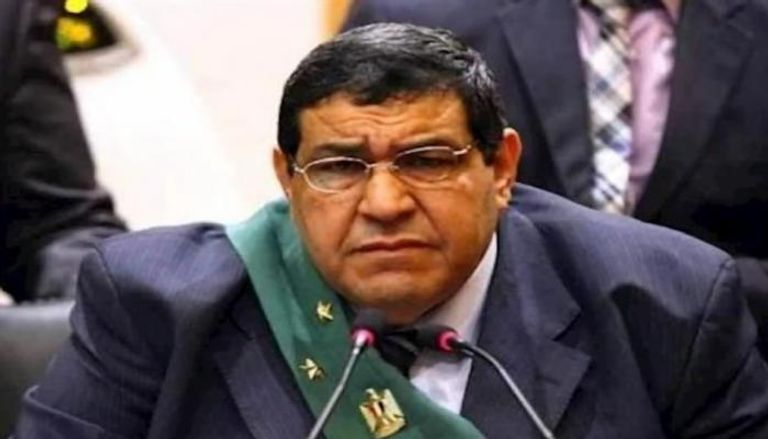 من هو القاضي الذي أشعل منصات التواصل الاجتماعي ؟