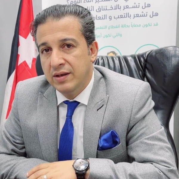 الدكتور الطراونة يهنئ التمريض