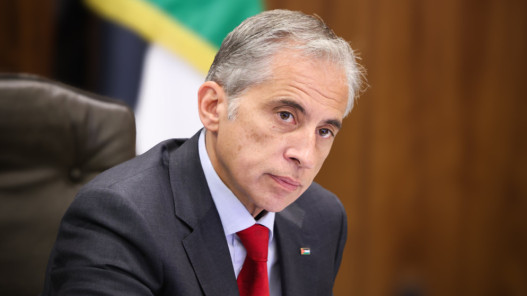 عاجل…مندوبا عن الملك.. رئيس الوزراء يشارك بالقمة العربية في بغداد السبت