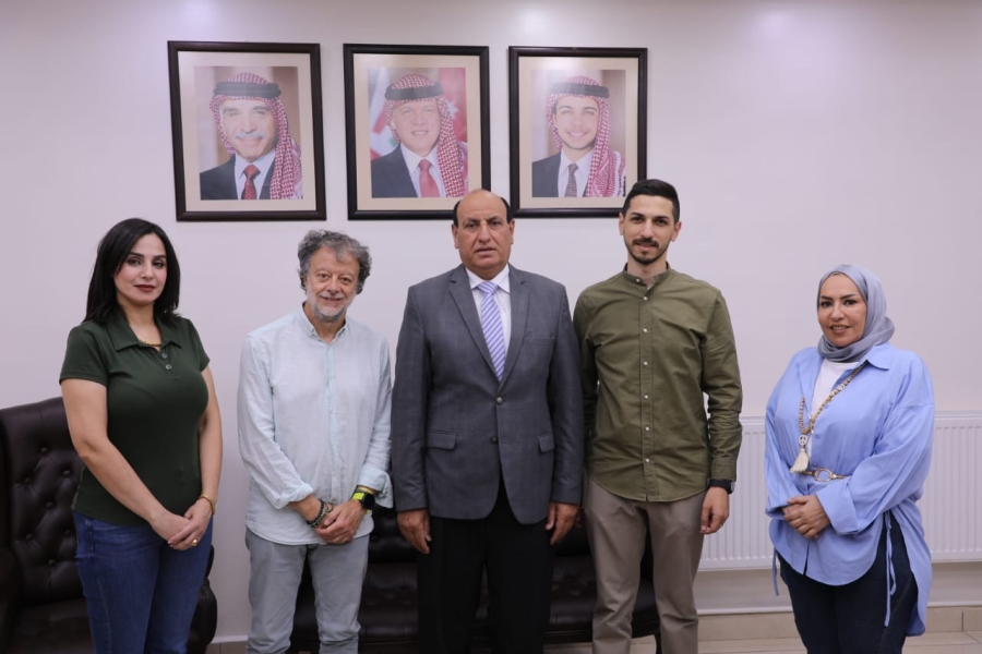 النائب الزيادين يشيد بالنقلة النوعية التي تشهدها شركة البريد الأردني