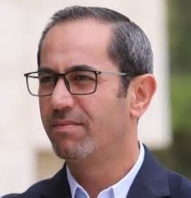 القرالة يكتب : ٢٦ عاما من العزم والبناء والحضور المتميز