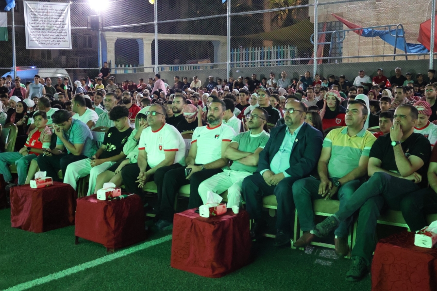 بمناسبة الأعياد الوطنية وتأهل المنتخب..بناة العزم تقيم احتفالا مهيبا
