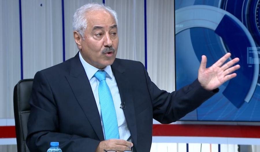 مذيعة لبنانية لمحمد داودية انت ما بتقرأ ولا بتفهم والأخير: يلا حلي - فيديو