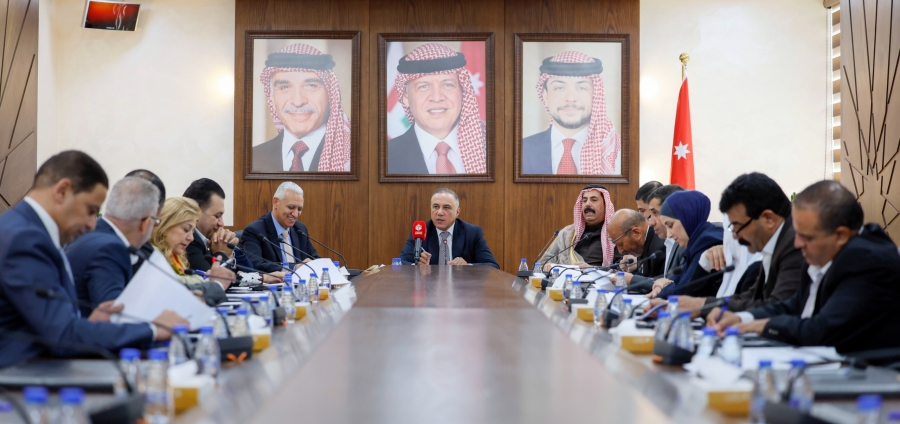 القيسي: لجنة الرد على خطاب العرش تُعدّ صيغة الرد وتقدمها لمجلس النواب