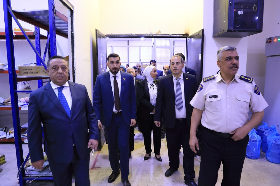 مدير عام المؤسسة السورية للبريد يزور البريد الأردني