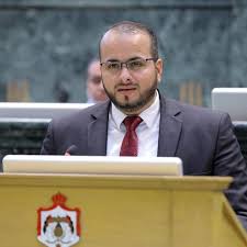 النائب الرياطي يسال رئيس الوزراء عن نقل مدربي محطات المعرفة