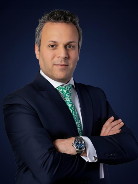 في إنجاز أكاديمي مميز... الدكتور محمد الشريدة ينال درجة الدكتوراه في القانون التجاري الدولي من الجامعة البريطانية في دبي