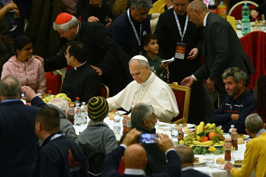 في احتفالهم السنوي.. البابا لاوون الرابع عشر يدعو قادة العالم إلى الإصغاء لصرخة الفقراء