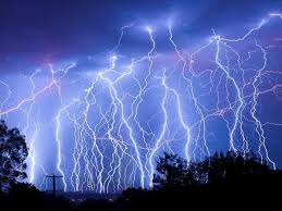 وفاة شاب إثر صاعقة برق في المفرق #عاجل