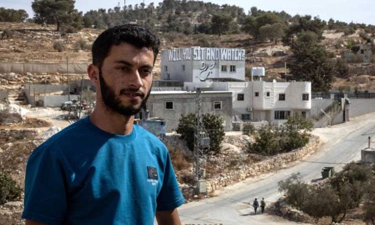 مخرج فلسطيني حائز على الأوسكار: لم نبع أرضنا لليهود ومضطرون لمواجهة هذه الدعاية