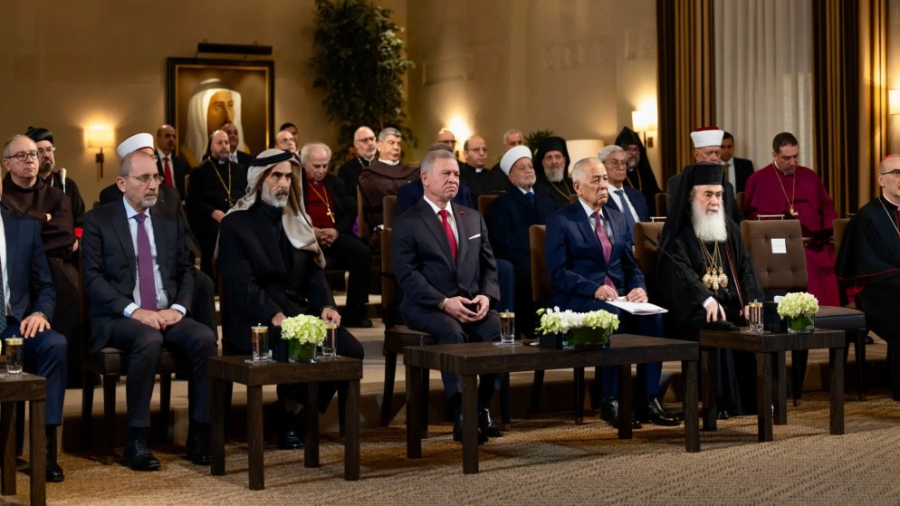 الملك يهنئ المسيحيين في الأردن وفلسطين والعالم بالأعياد المجيدة #عاجل