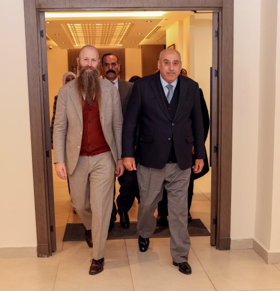 القاضي يلتقي السفير الأمريكي