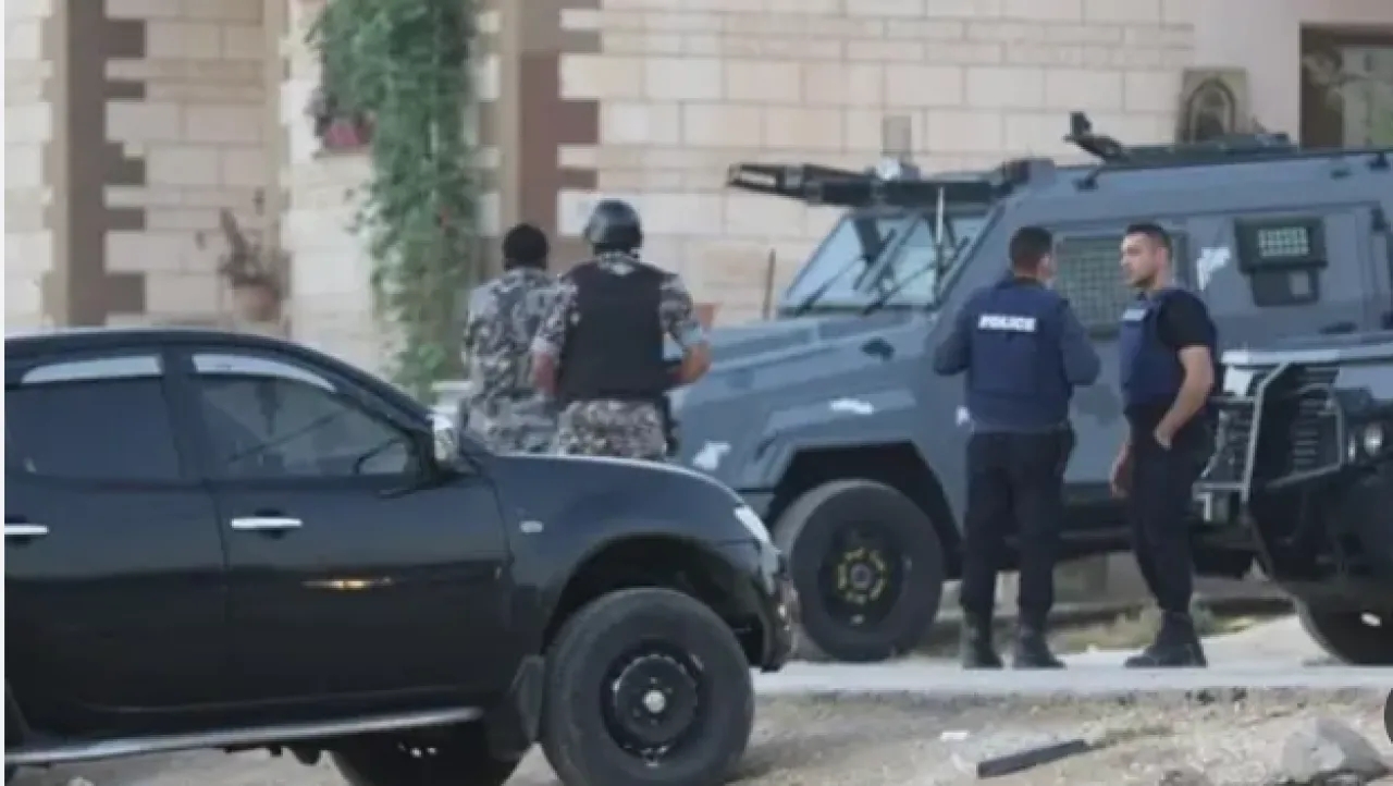 حدث يطعن صديقه حتى الموت ويصيب والده في عمّان #عاجل