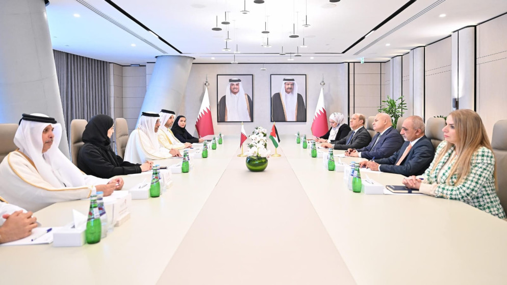 وزير العمل يبحث تعزيز الاستفادة من الكفاءات الاردنية في قطر
