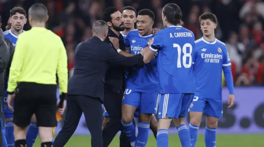 وصف فينيسيوس بـ