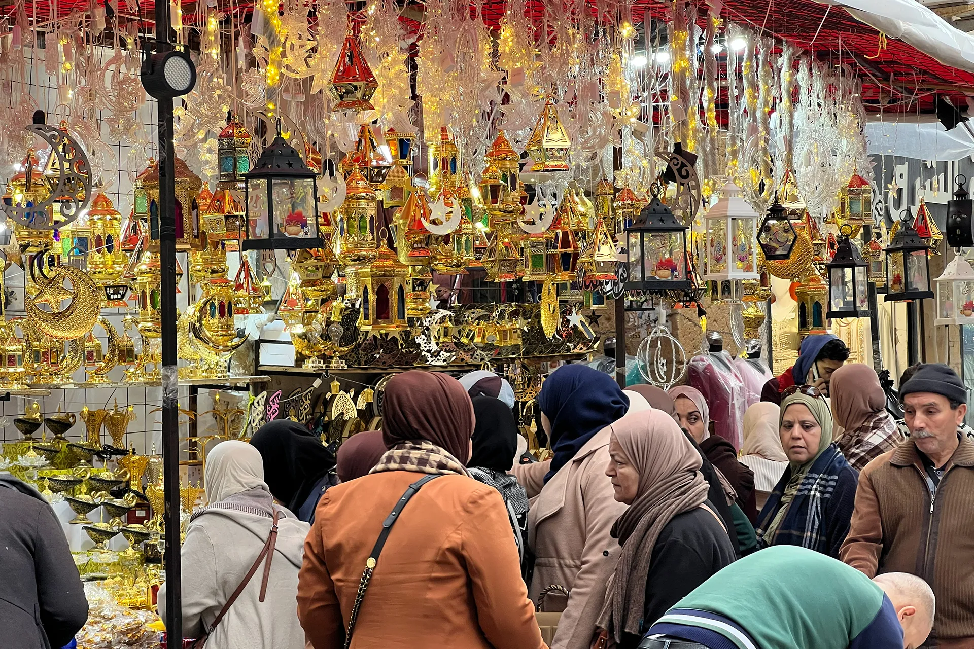 رمضان في الجزائر: عادات متوارثة وتكافل اجتماعي