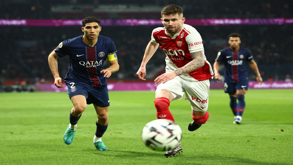 موناكو يفاجئ سان جيرمان بثلاثية ويشعل المنافسة في الدوري الفرنسي