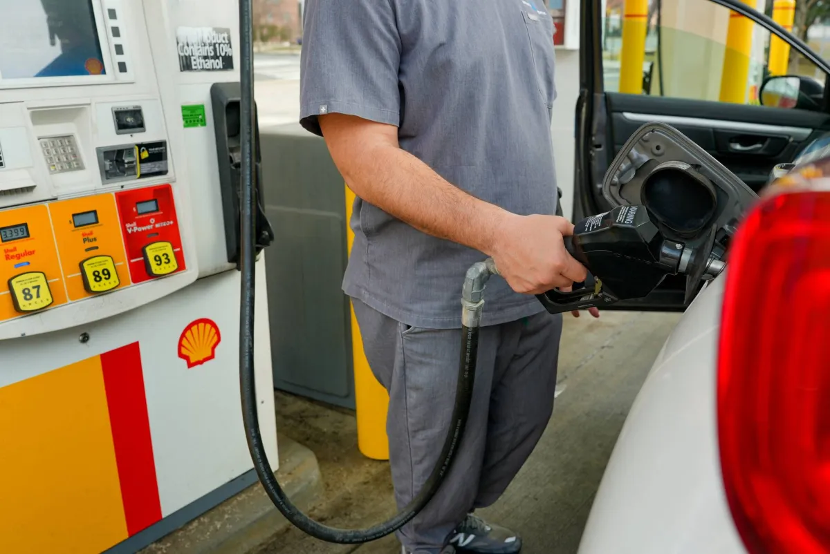 امريكا تشهد ارتفاعا قياسيا في اسعار البنزين والديزل