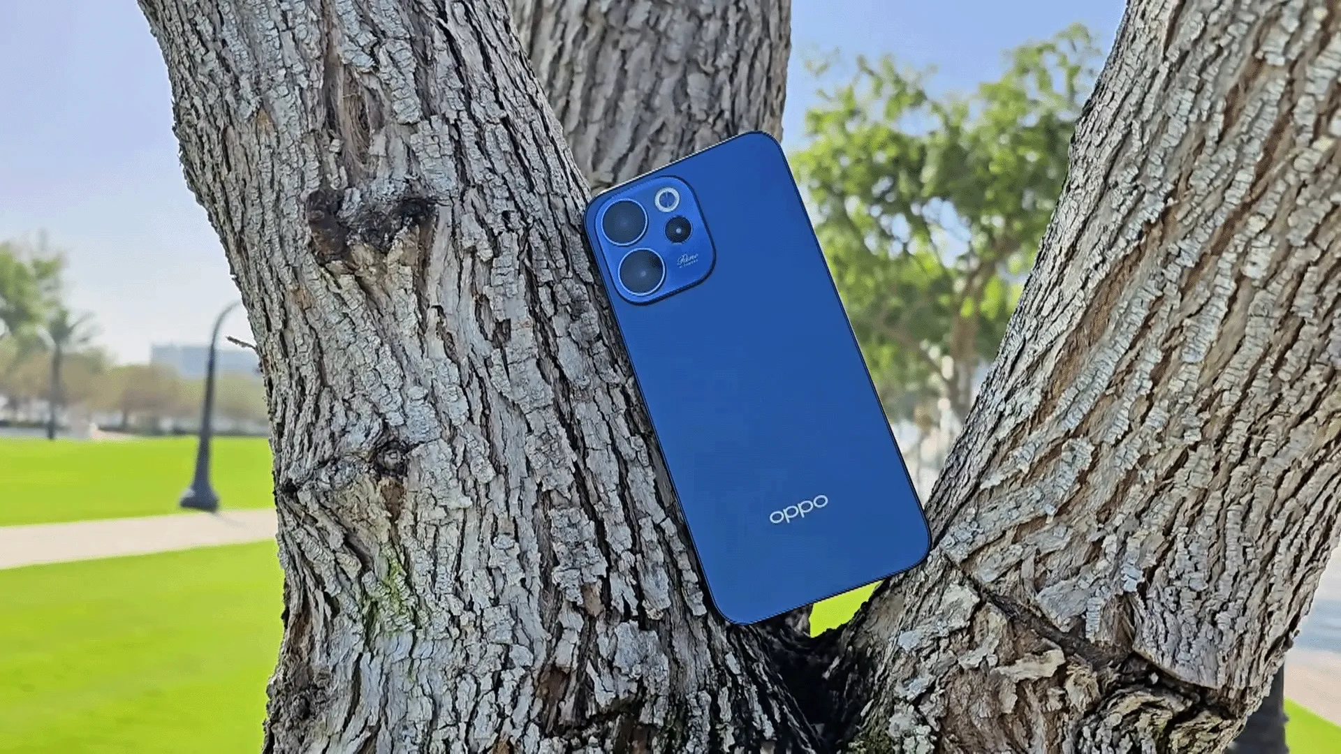 اوبو رينو 15 اف 5 جي بطارية تدوم يومين يغير قواعد الفئة المتوسطة