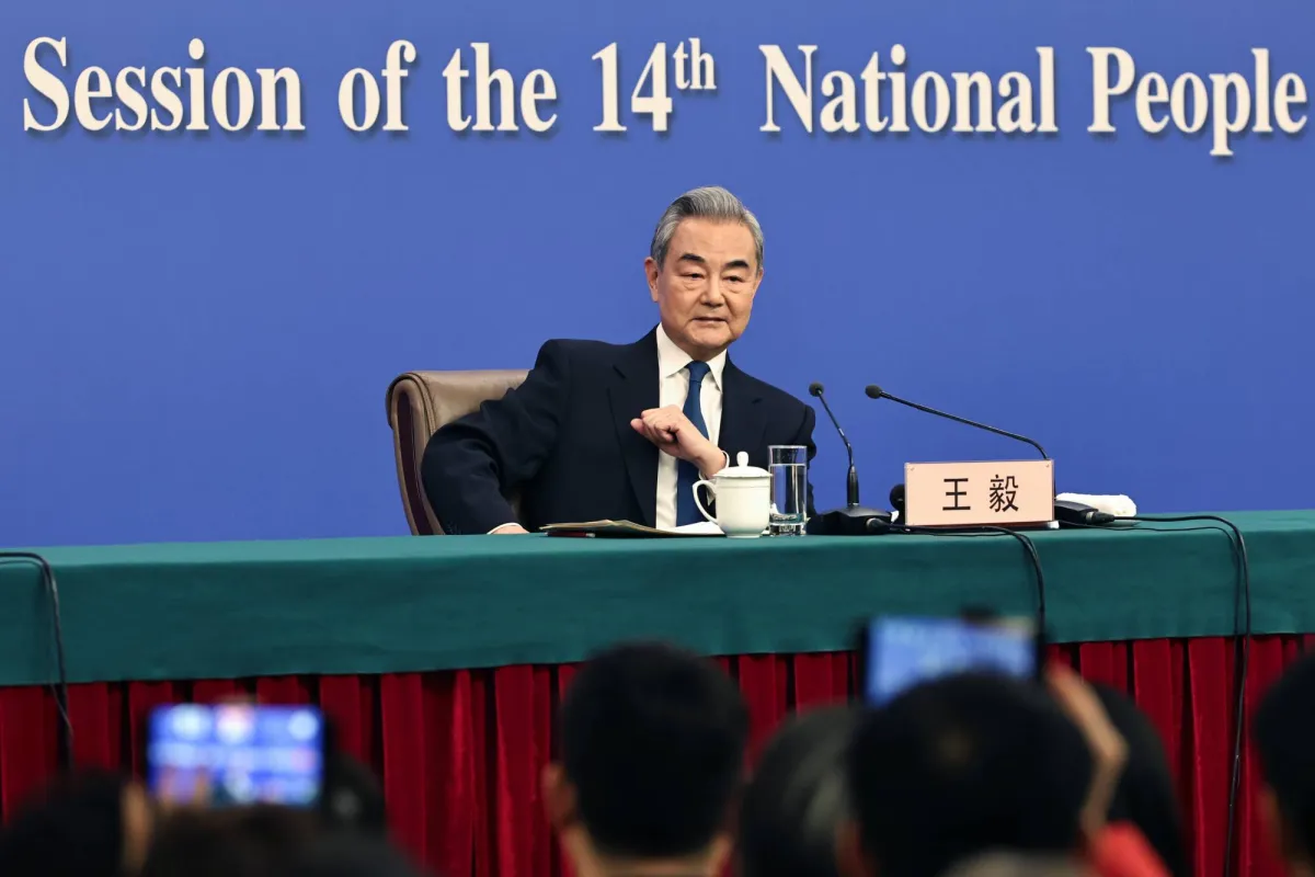 بكين تعلن رفضها استهداف المرشد الإيراني الجديد وتدعو للحوار