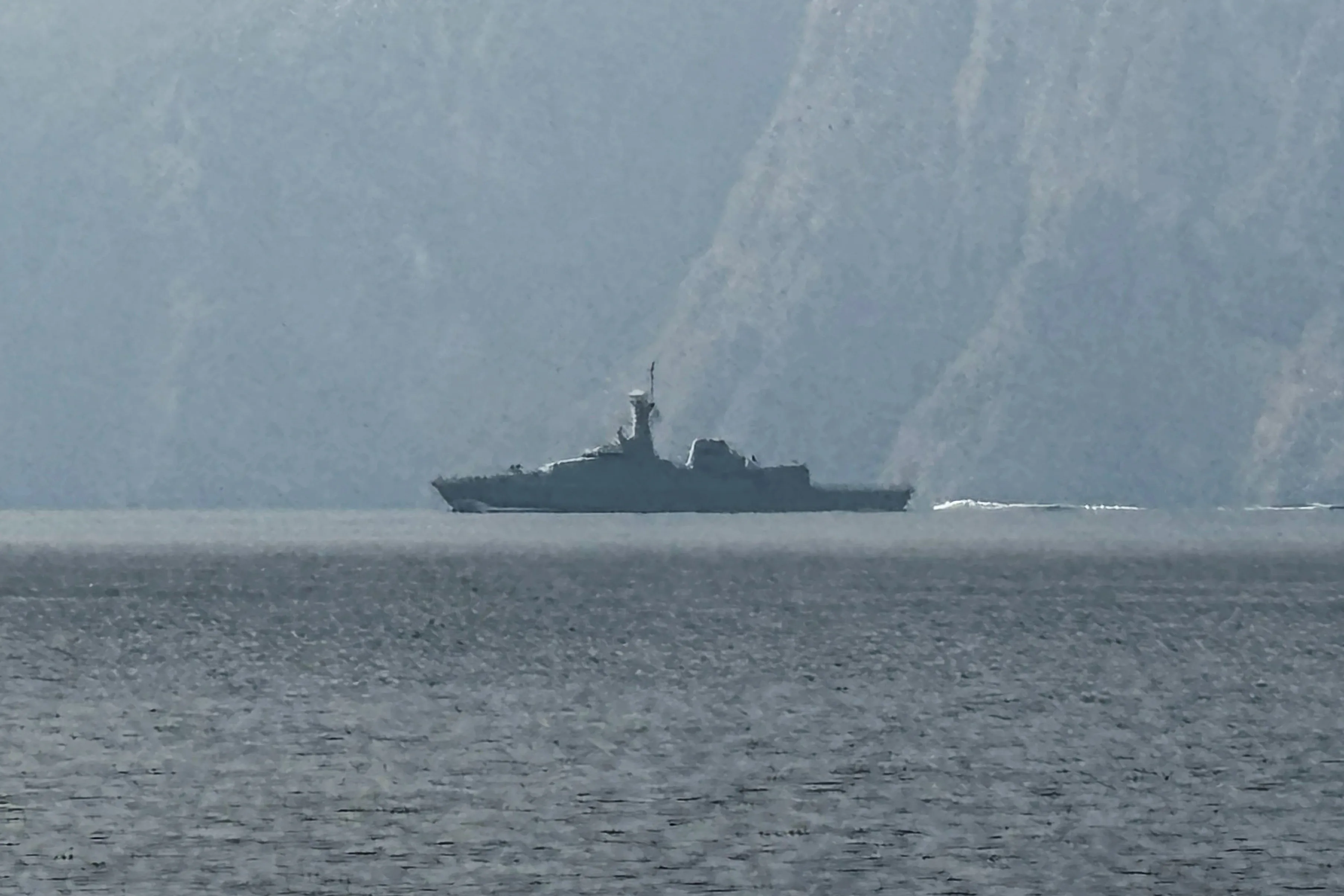 ترمب يواجه صدمة النفط باستراتيجية ثلاثية.. هل تنجح في احتواء ارتفاع الاسعار؟