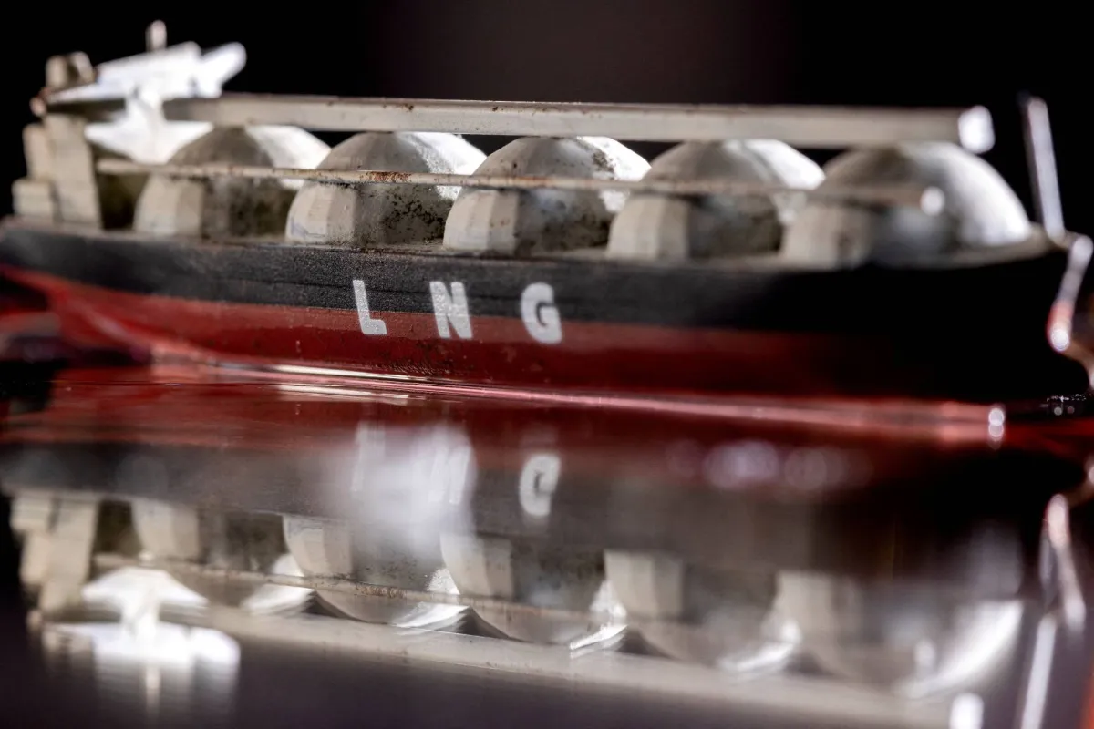 بنغلاديش تشتري الغاز باسعار مرتفعة وتطلب النفط من الهند