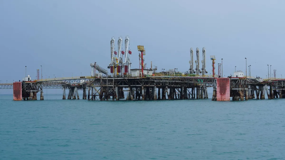 العراق يبحث خيارات بديلة لتصدير النفط وسط التحديات