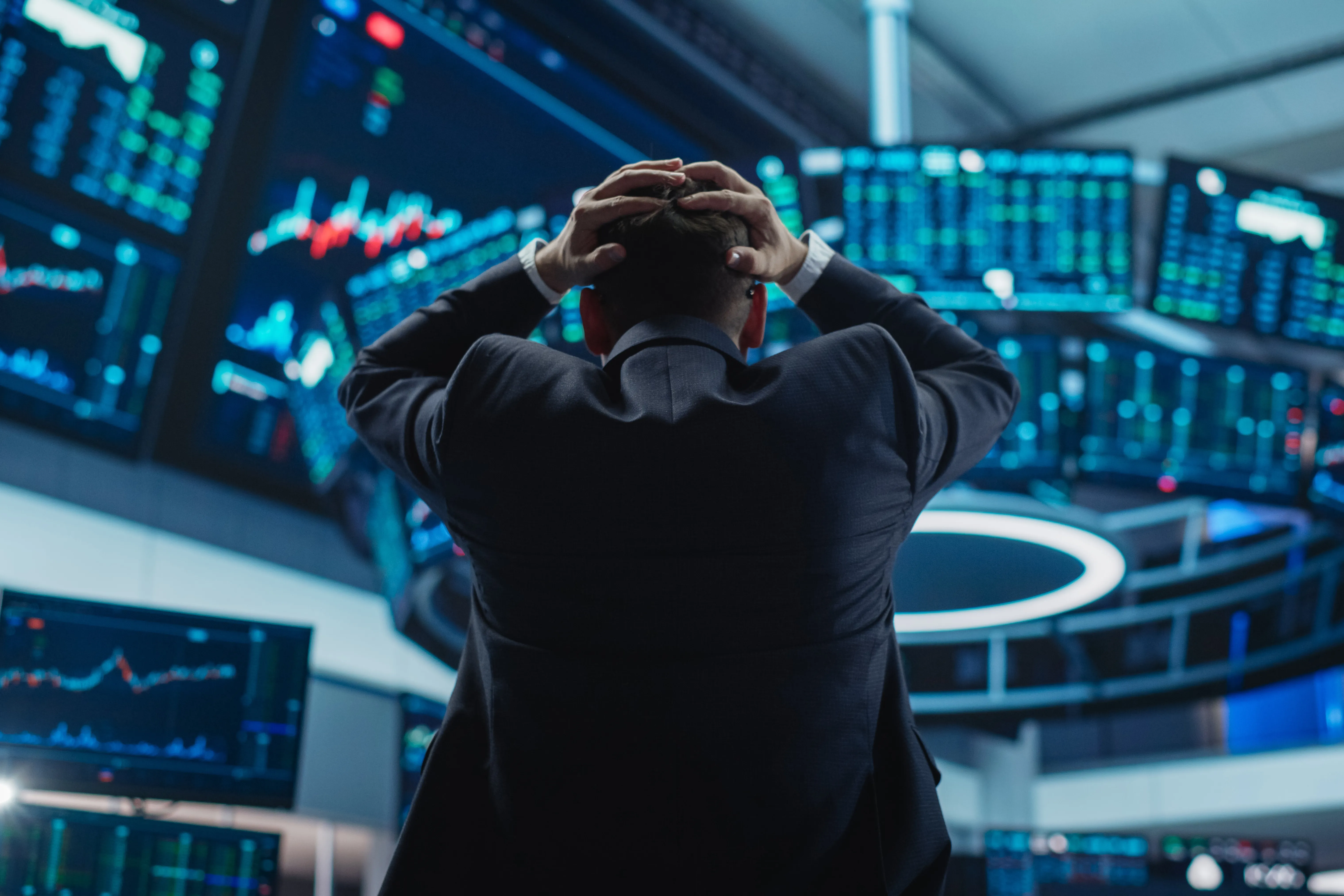 نصائح للمستثمرين لتجاوز تداعيات الحرب وتقلبات سوق الاسهم