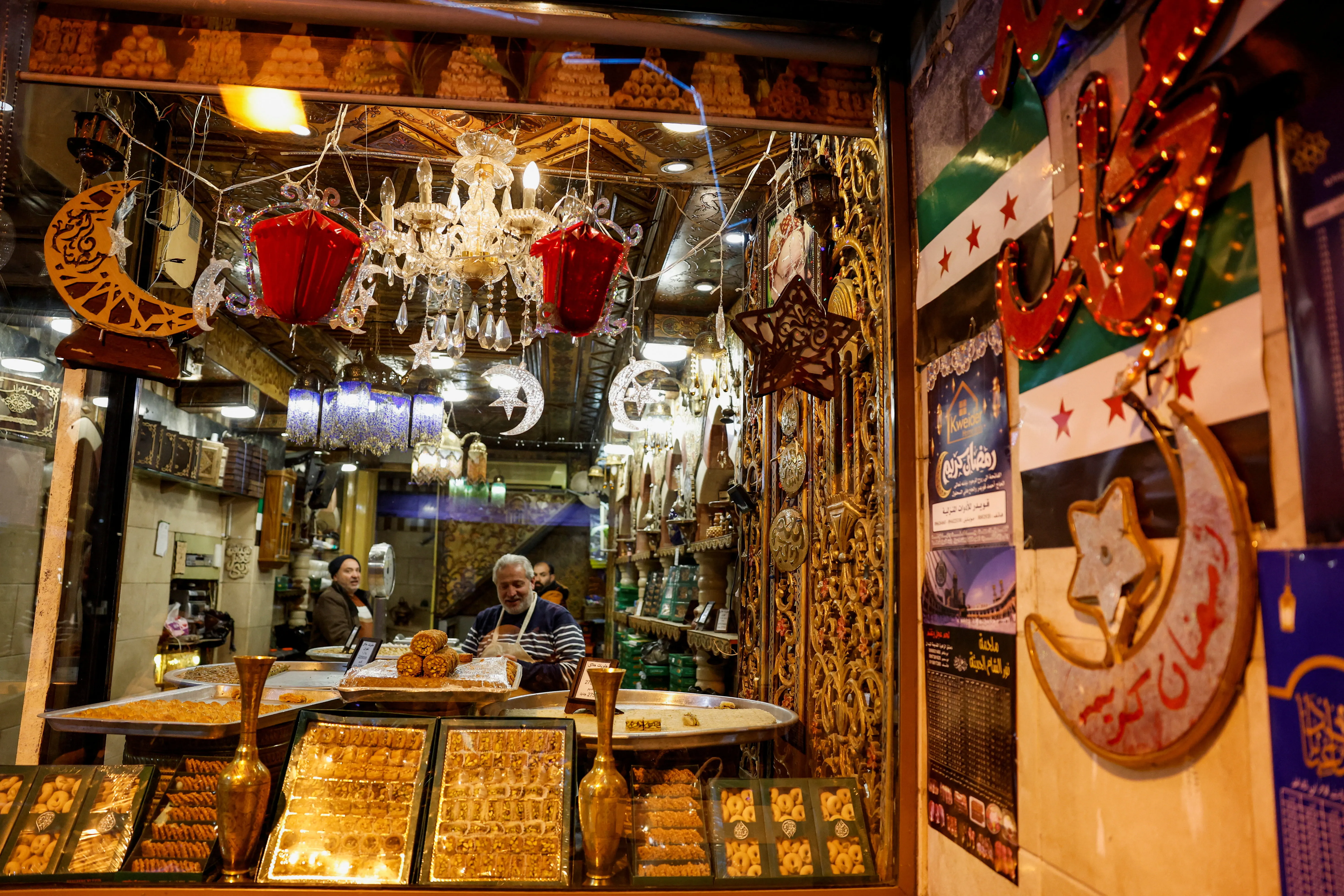 سوريا تواجه موجة غلاء معيشة حادة بسبب الحرب والتوترات الإقليمية