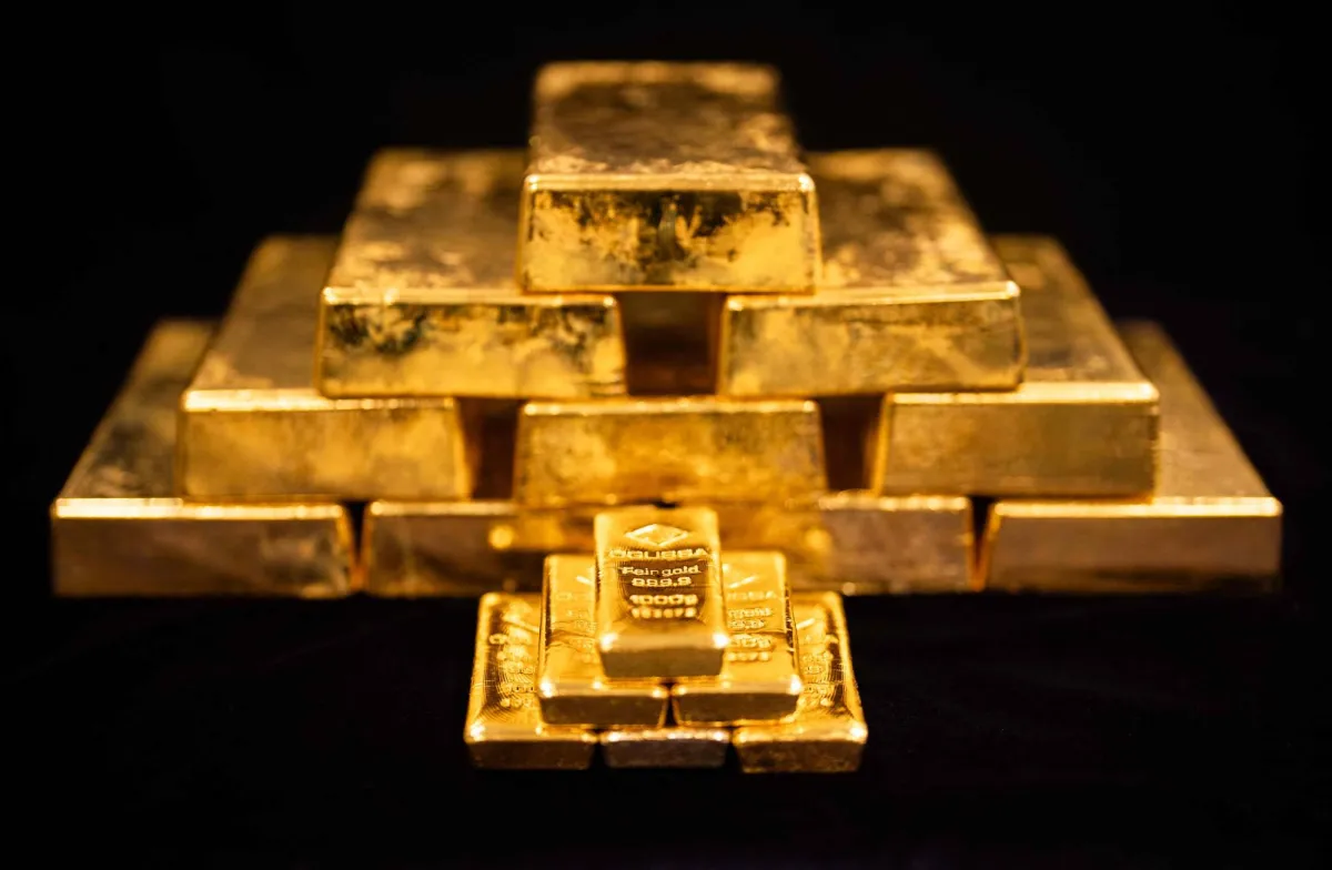 الذهب يستقر مع تراجع الدولار وتوقعات الفائدة الامريكية