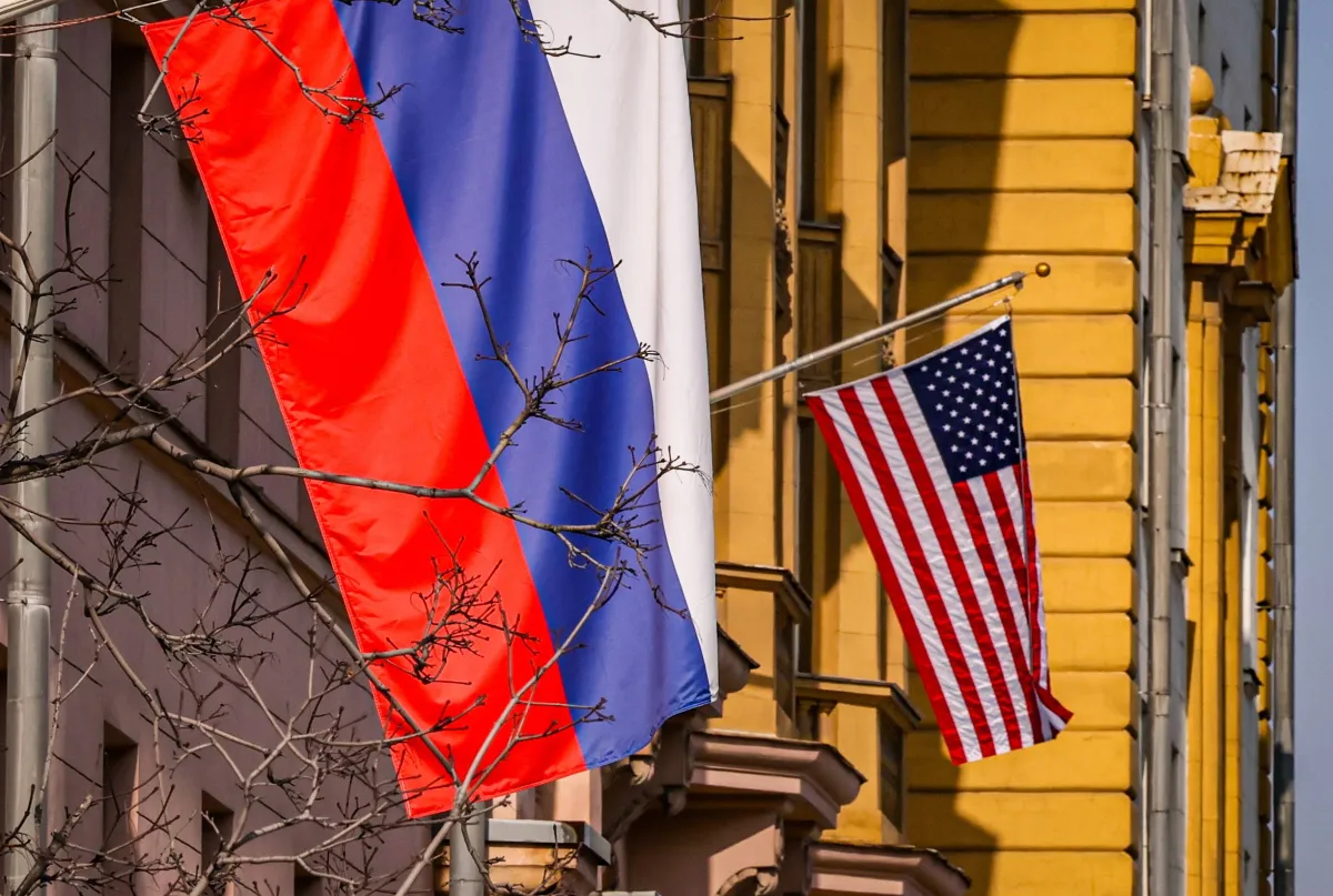 قرار ترمب بشأن النفط الروسي يثير جدلا ويعزز خزينة الكرملين