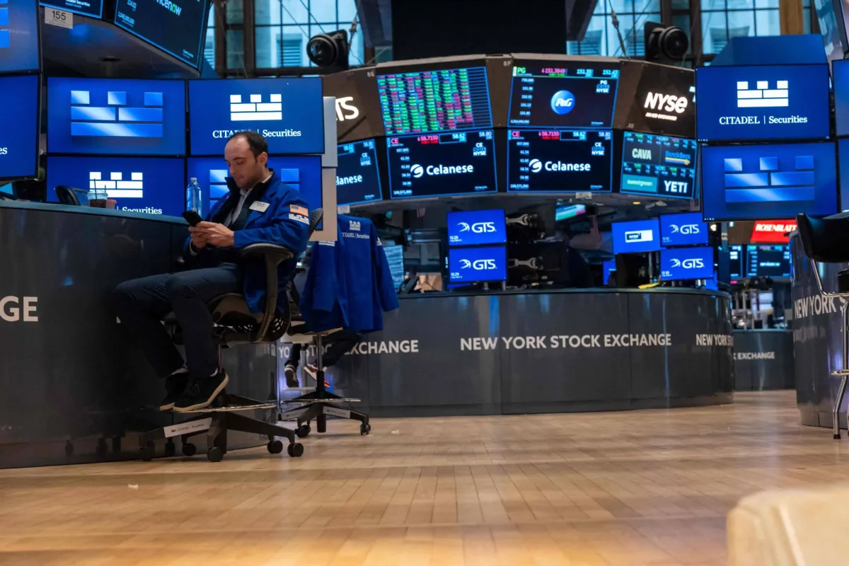 الذكاء الاصطناعي يقود ارتفاع العقود الآجلة الاميركية