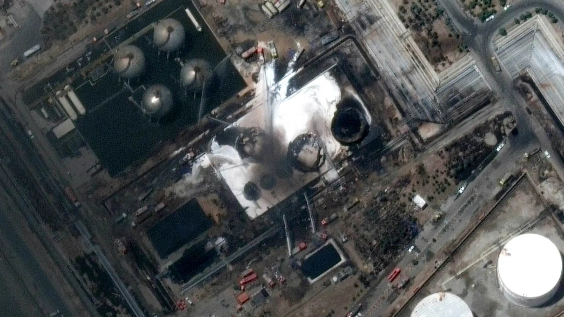 تداعيات أزمة مضيق هرمز: خبراء يحذرون من تأثيرات واسعة على الطاقة والاقتصاد العالمي