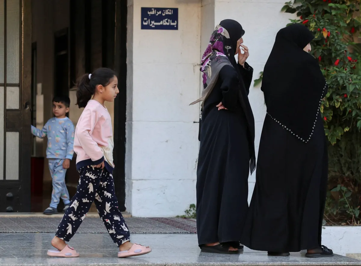 الجيش الإسرائيلي يوجه إنذارا لسكان صور بإخلائها جنوب لبنان