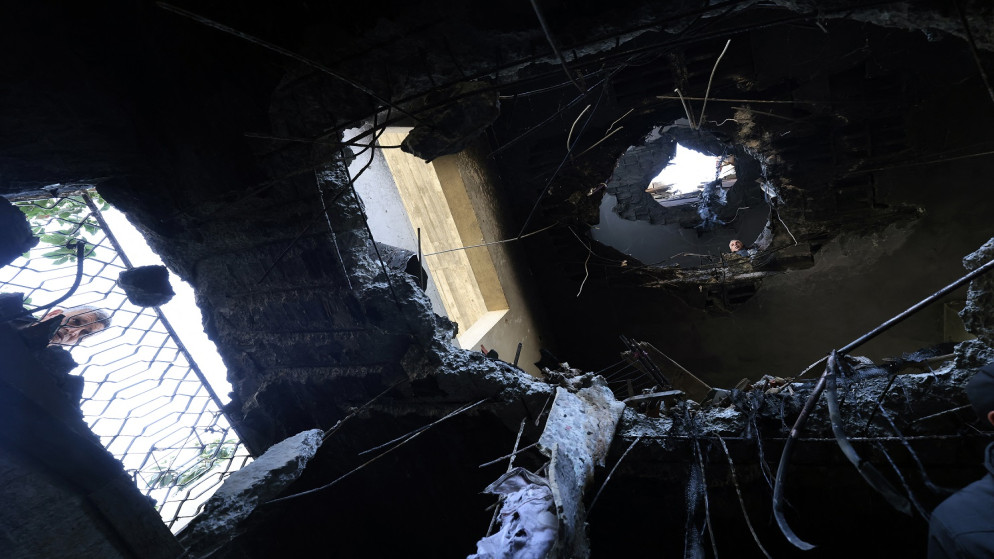 مأساة في الخليل: شهيدات وجرحى بسقوط شظايا صاروخية