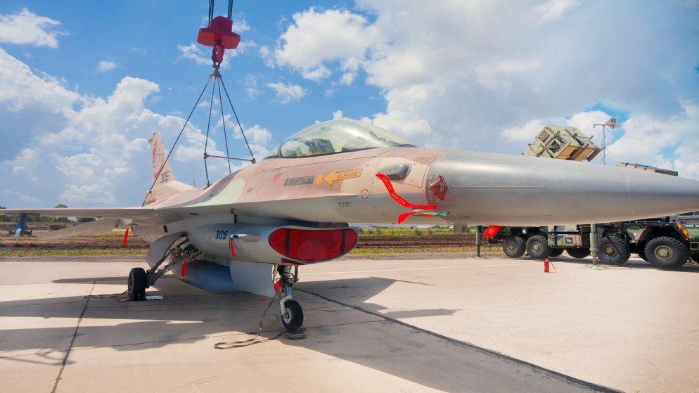 الحرس الثوري يعلن إصابة مقاتلة إسرائيلية فوق إيران