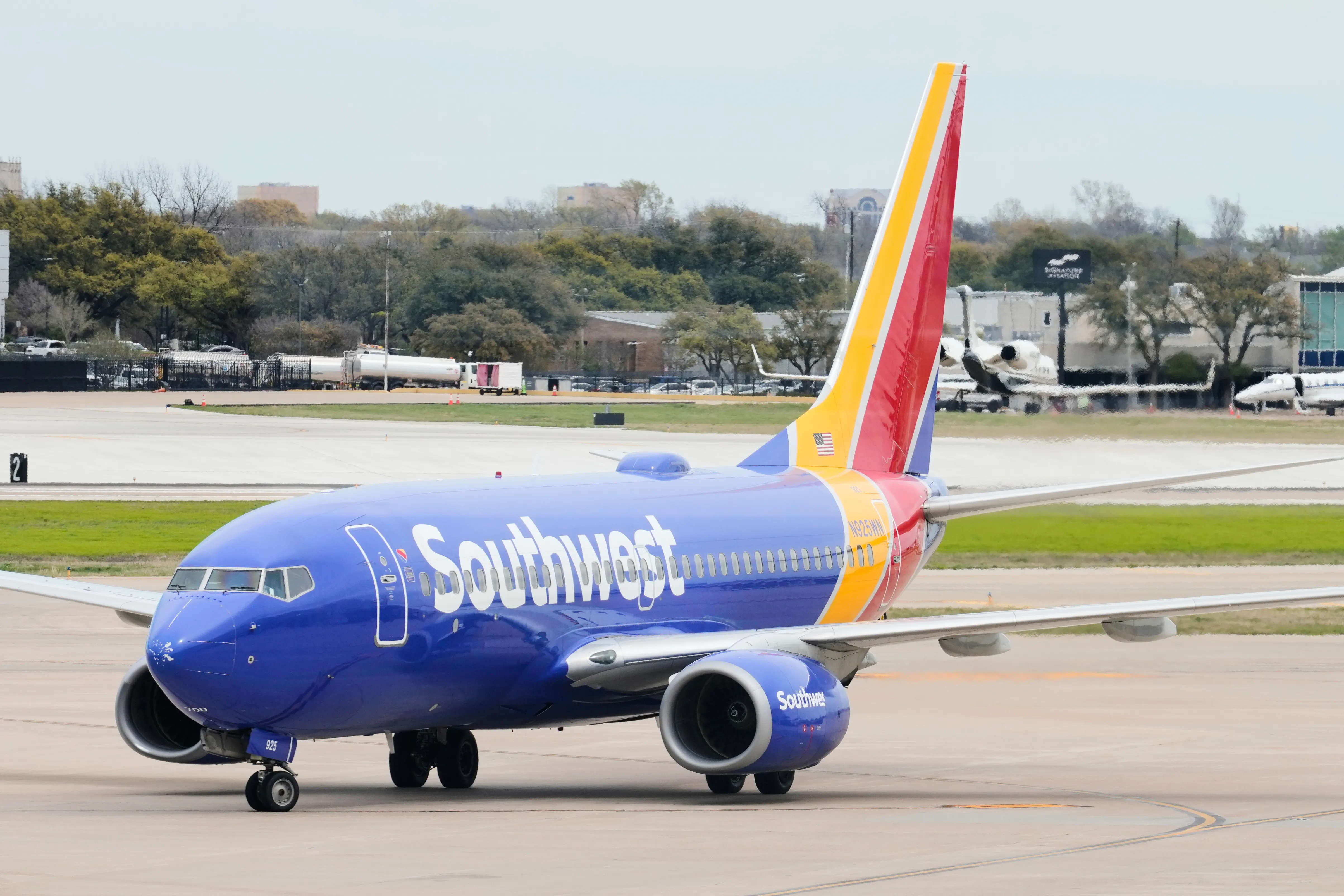 الحرب تكبد شركات الطيران خسائر بمليارات الدولارات وتثير شبح نقص الوقود