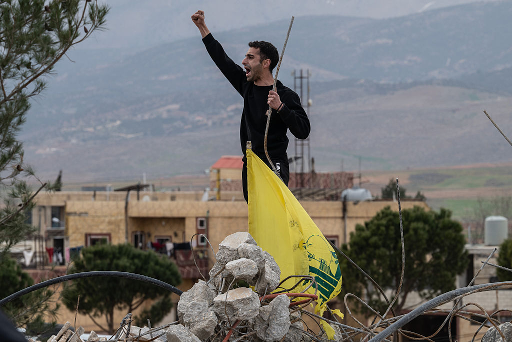 حزب الله يستهدف مستوطنات وتجمعات للجيش الإسرائيلي بصلية صاروخية