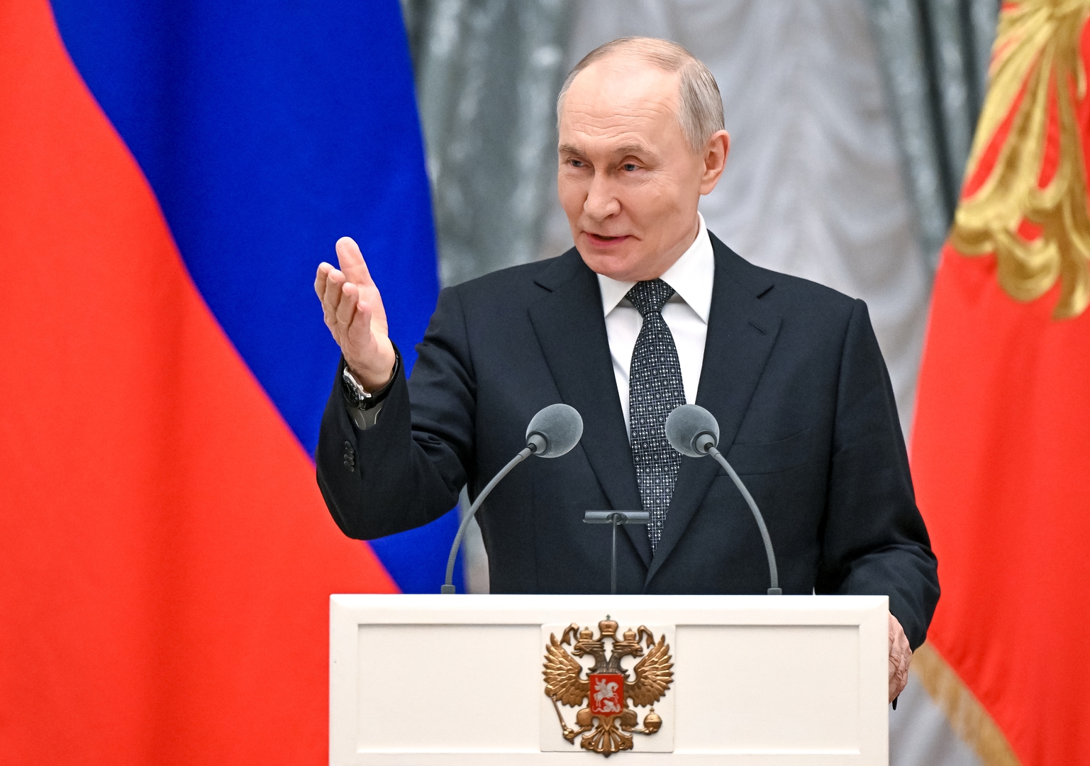 بوتين يطلق إشارة البدء لتشييد مجمع روسيا الوطني الجديد في موسكو