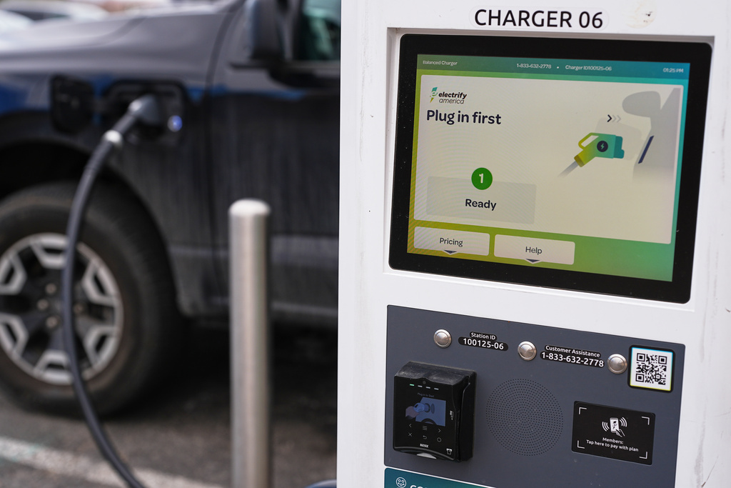 ارتفاع أسعار الوقود يدفع الأوروبيين للسيارات الكهربائية المستعملة