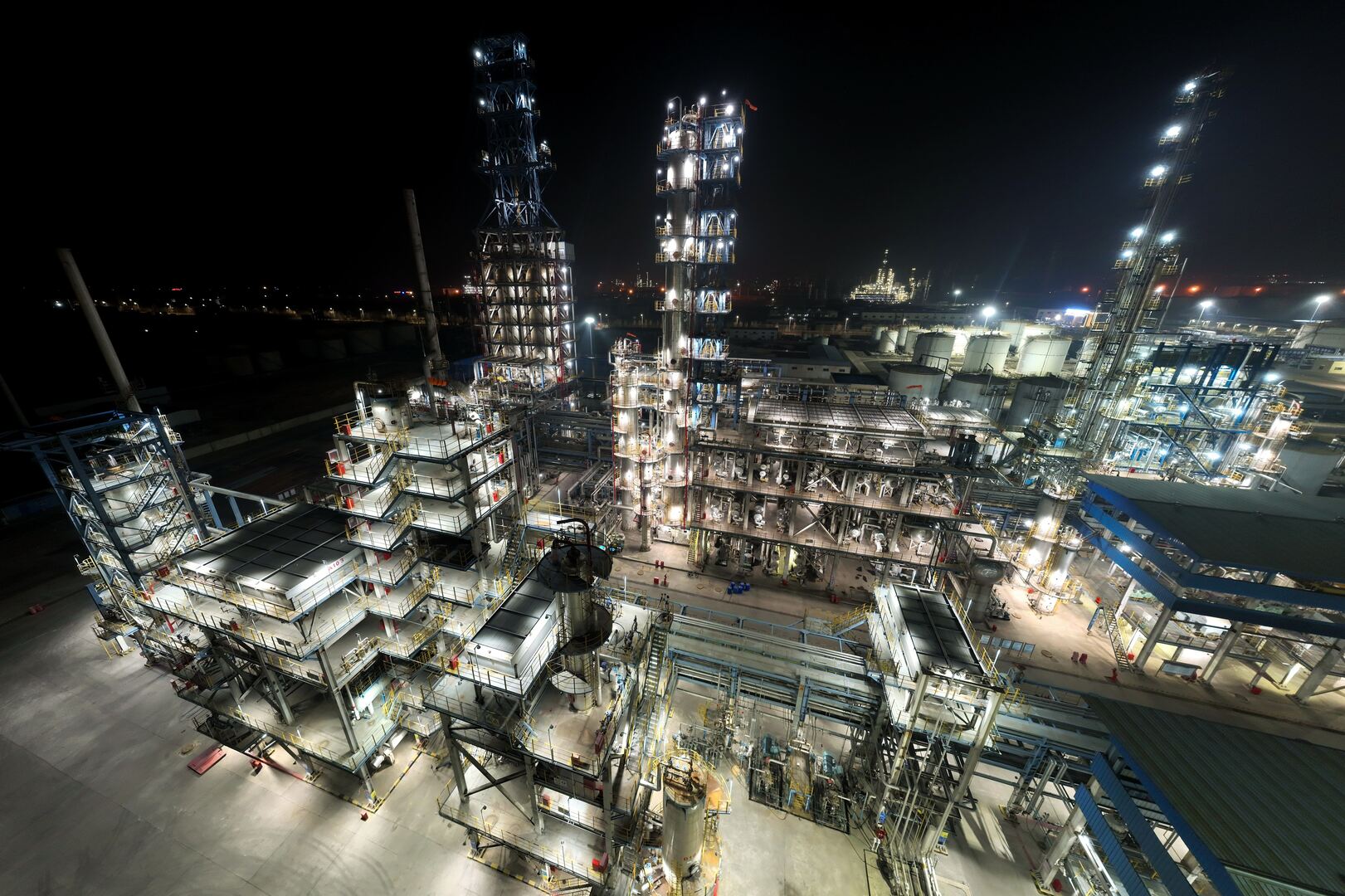 دميترييف: روسيا تنفذ مشاريع مع امريكا وفق مصالحها