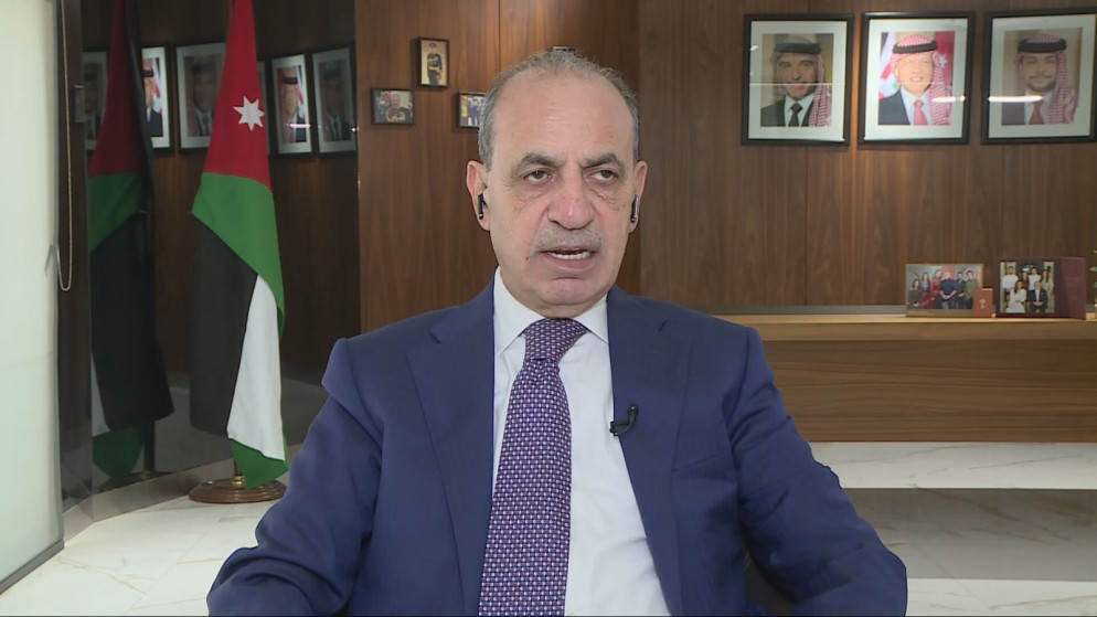 وزير الادارة المحلية يوجه البلديات في الاردن للاستعداد للمنخفضات الجوية