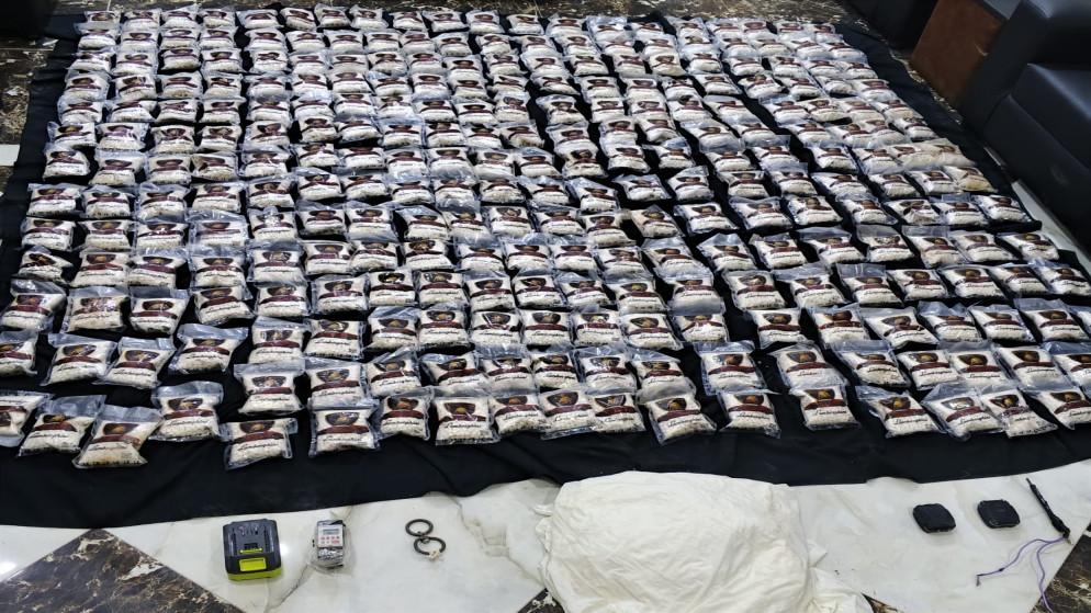 الجيش يحبط تهريب مخدرات بالبالونات