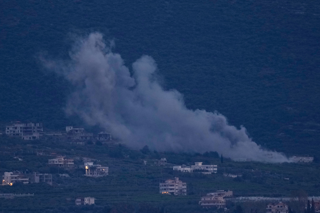 تصاعد القتال في جنوب لبنان: قتلى وجرحى في غارات إسرائيلية واشتباكات مع حزب الله